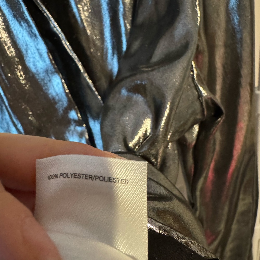 🖤🩶LIKE NEW! Ann Klein Silver Gun Metal Metallic Women's Top🖤🩶 - Picture 15 of 16